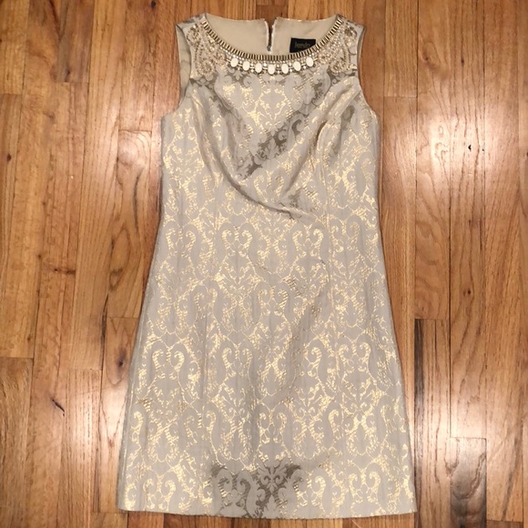 Beautiful gold dresss by laundry by shelli segal - Picture 2 of 8